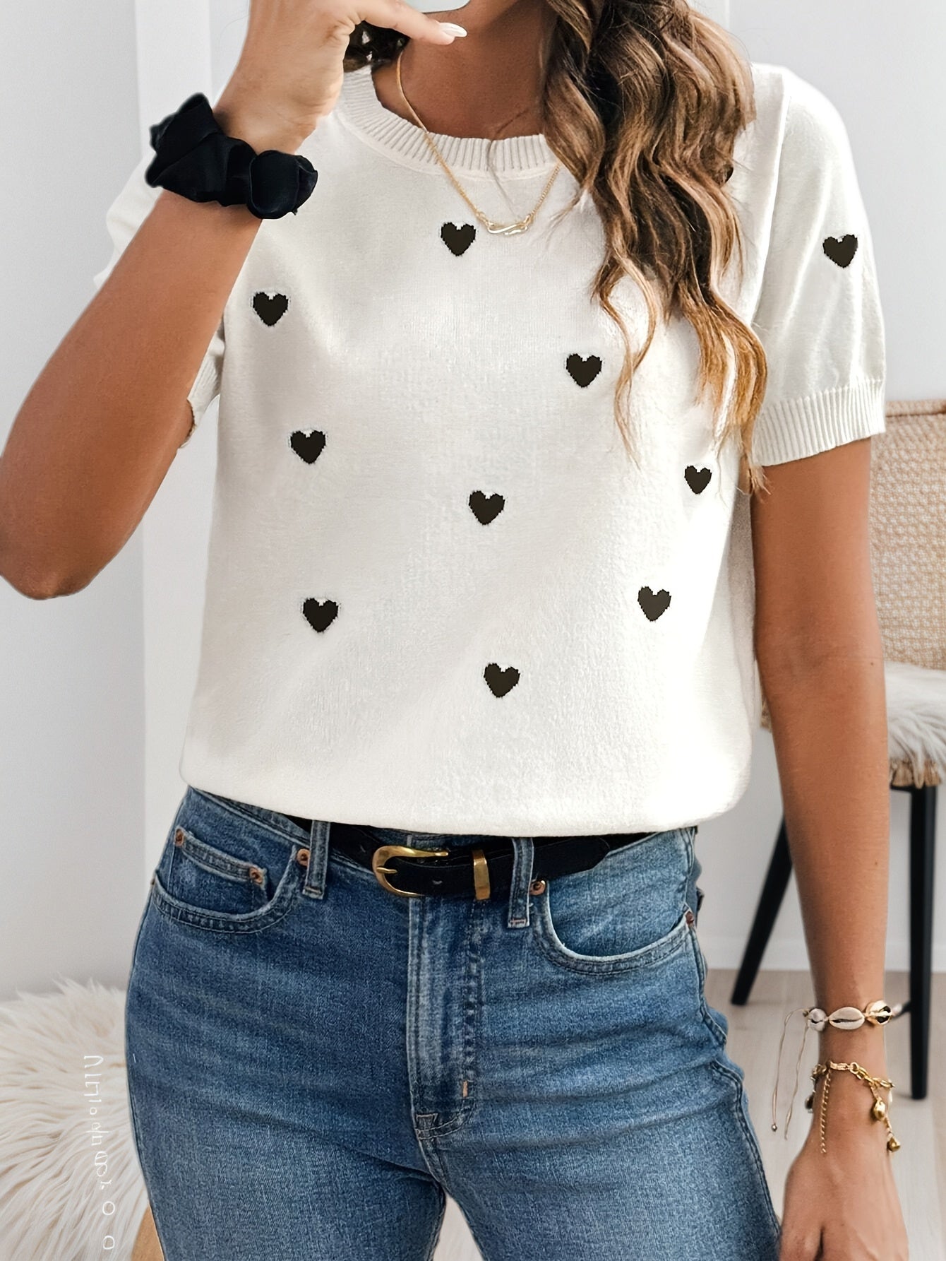 Cakulo FallFreshness Round Neck Short Sleeve Knitted Hoodie with Heart Print Tops Fashionable Knitwear Womenswear Elegance Crewneck Shortsleeve White