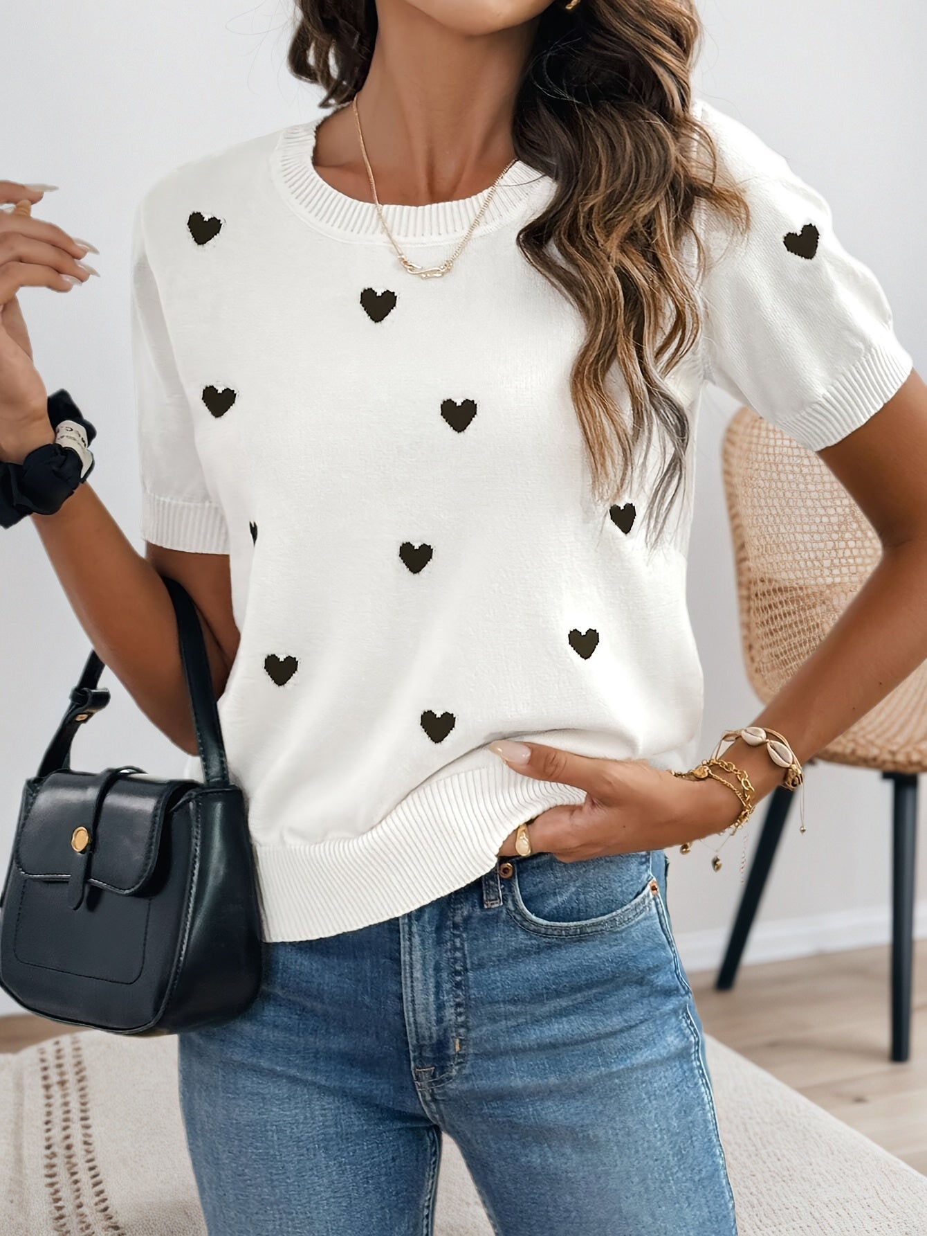 Cakulo FallFreshness Round Neck Short Sleeve Knitted Hoodie with Heart Print Tops Fashionable Knitwear Womenswear Elegance Crewneck Shortsleeve White