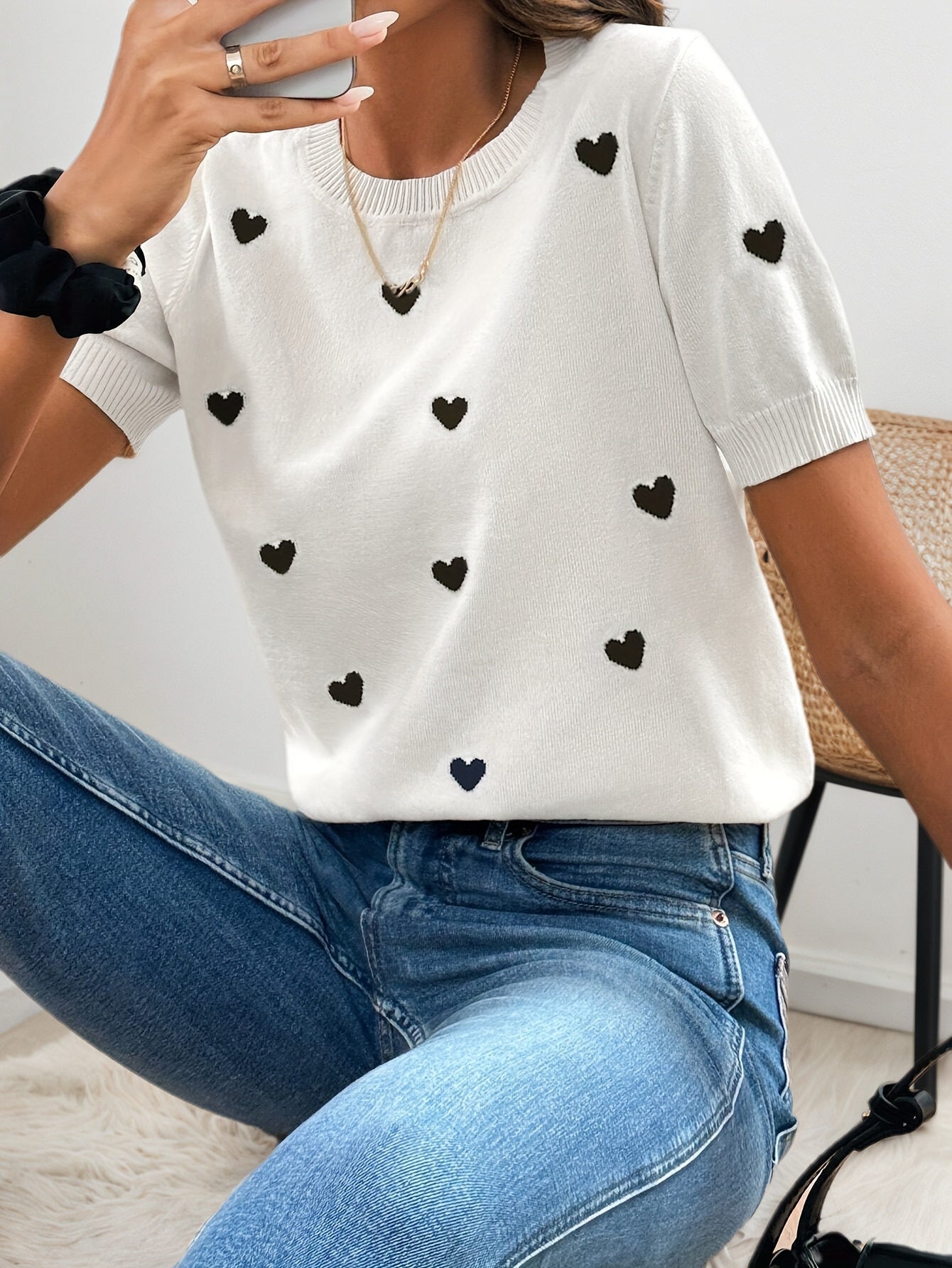 Cakulo FallFreshness Round Neck Short Sleeve Knitted Hoodie with Heart Print Tops Fashionable Knitwear Womenswear Elegance Crewneck Shortsleeve White