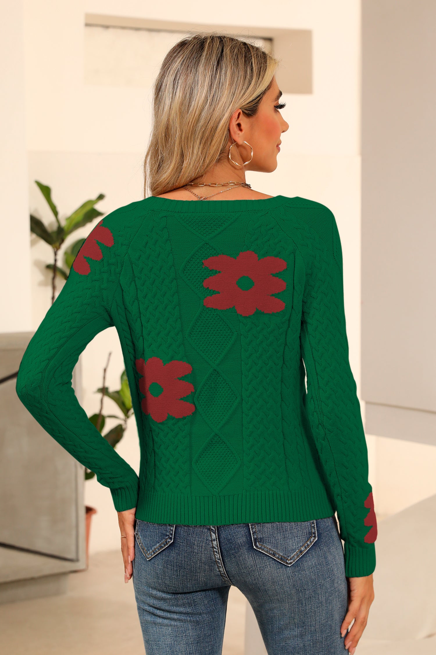 Cakulo Women's Cable Knit Flower Sweater