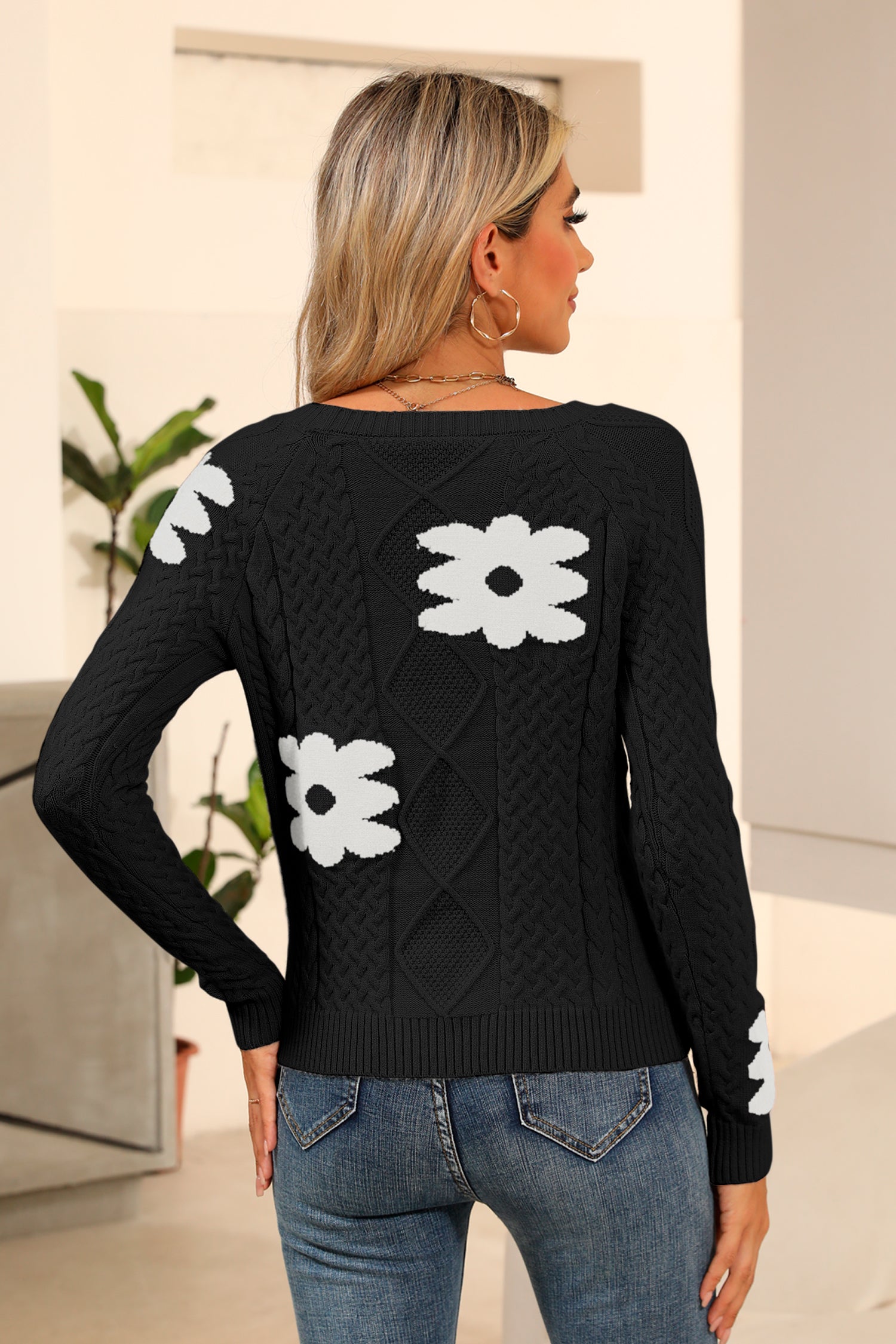 Cakulo Women's Cable Knit Flower Sweater