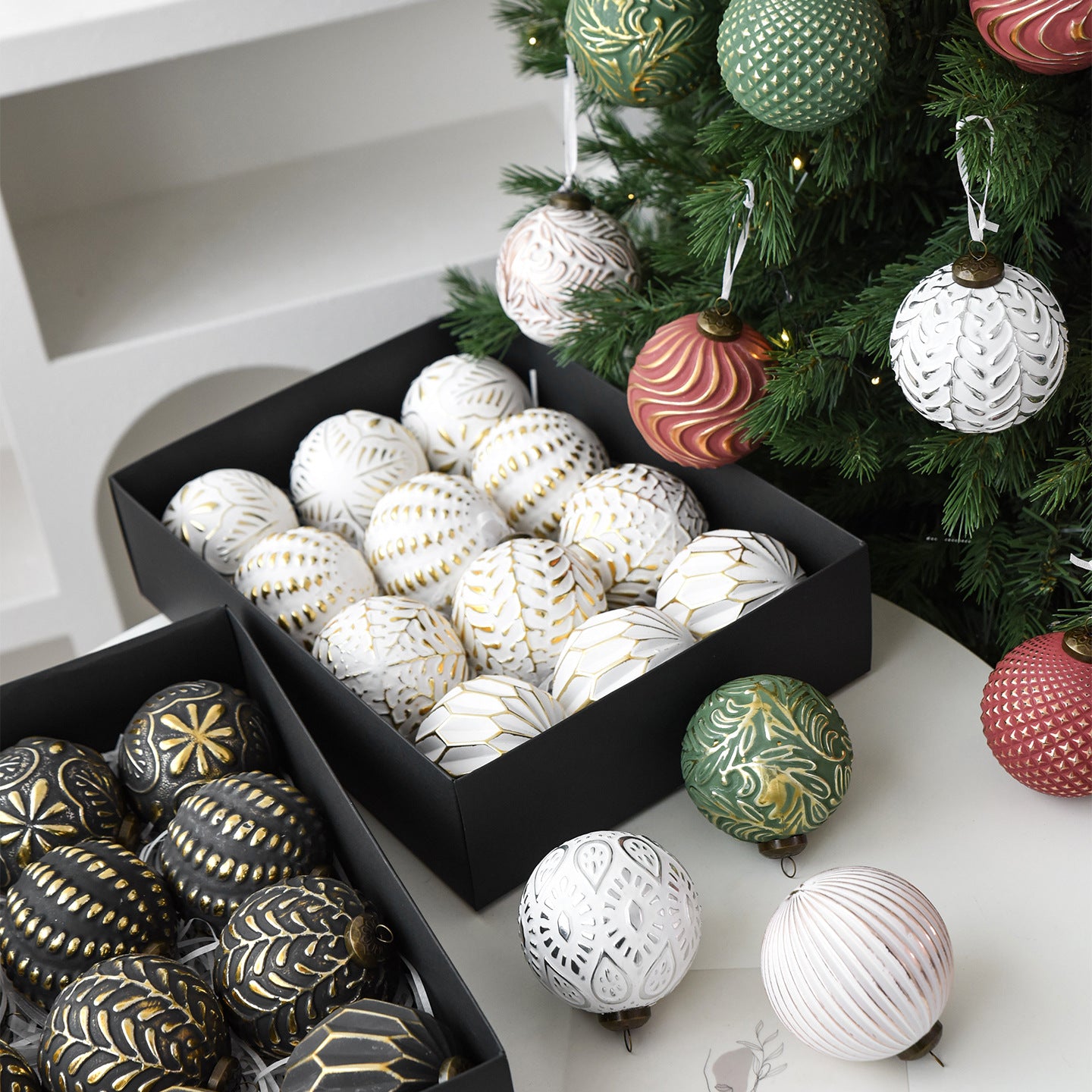 Christmas Decorations Retro Christmas Balls Christmas Ornaments Christmas Tree Decoration Balls Hanging Ornaments Scene Arrangement