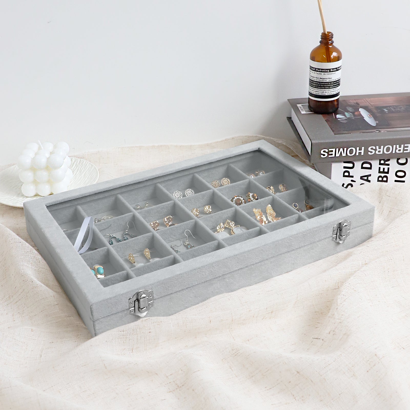 Cakulo Velvet Jewelry Organizer Tray with Clear Lid Stores Bracelets Rings Earrings
