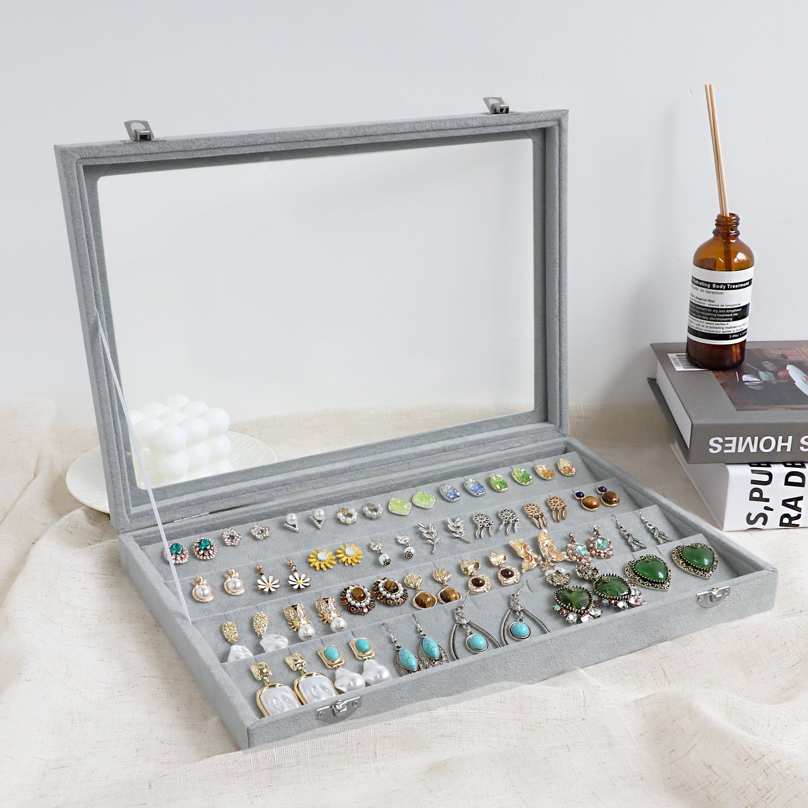 Cakulo Velvet Jewelry Organizer Tray with Clear Lid Stores Bracelets Rings Earrings