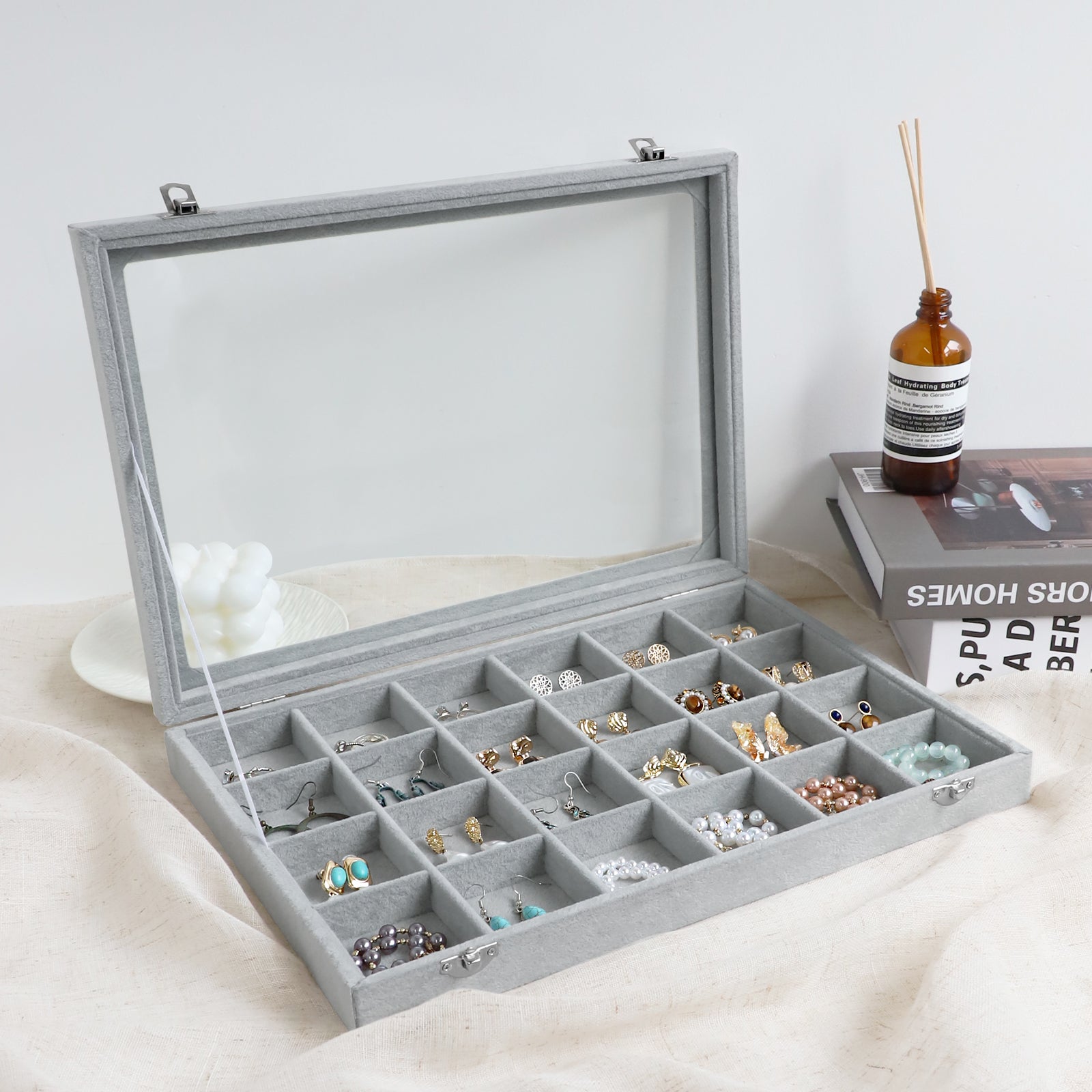 Cakulo Velvet Jewelry Organizer Tray with Clear Lid Stores Bracelets Rings Earrings