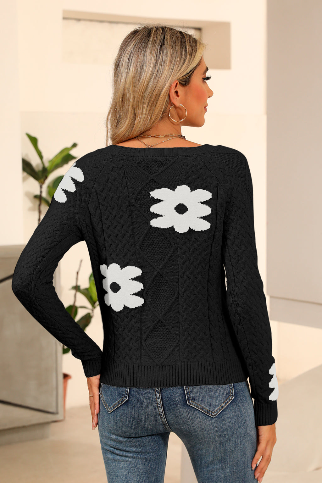 Cakulo Women's Cable Knit Flower Sweater