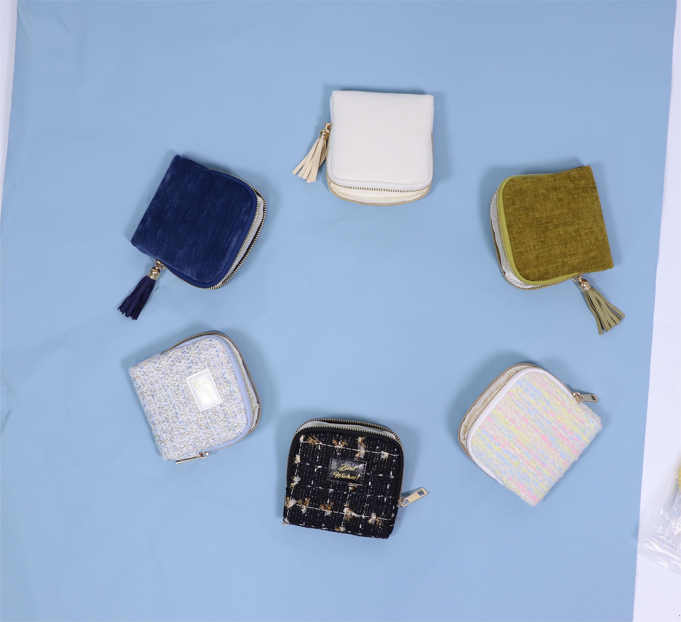 Cakulo Portable Travel Jewelry Case Pouches for Crystals Bracelets Rings—White Tassel