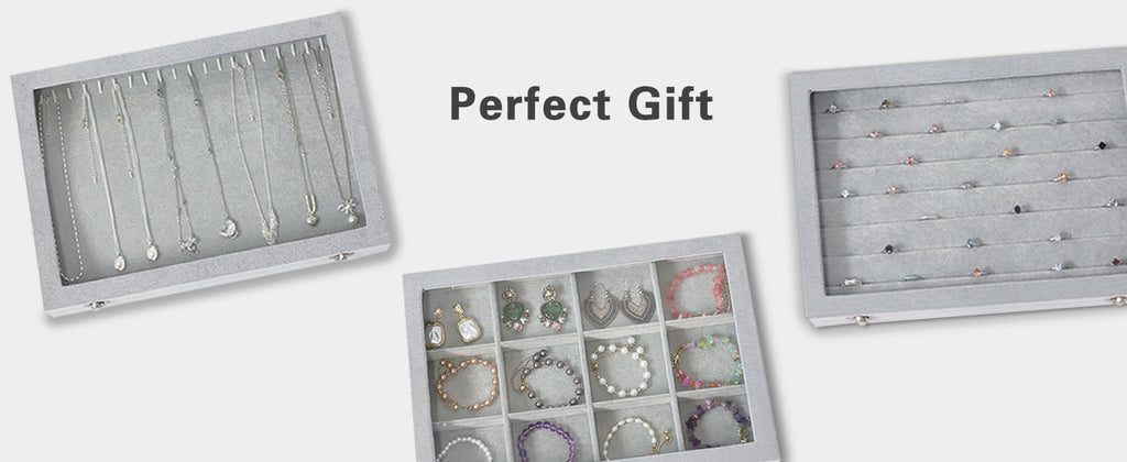 Cakulo Velvet Jewelry Organizer Tray with Clear Lid Stores Bracelets Rings Earrings