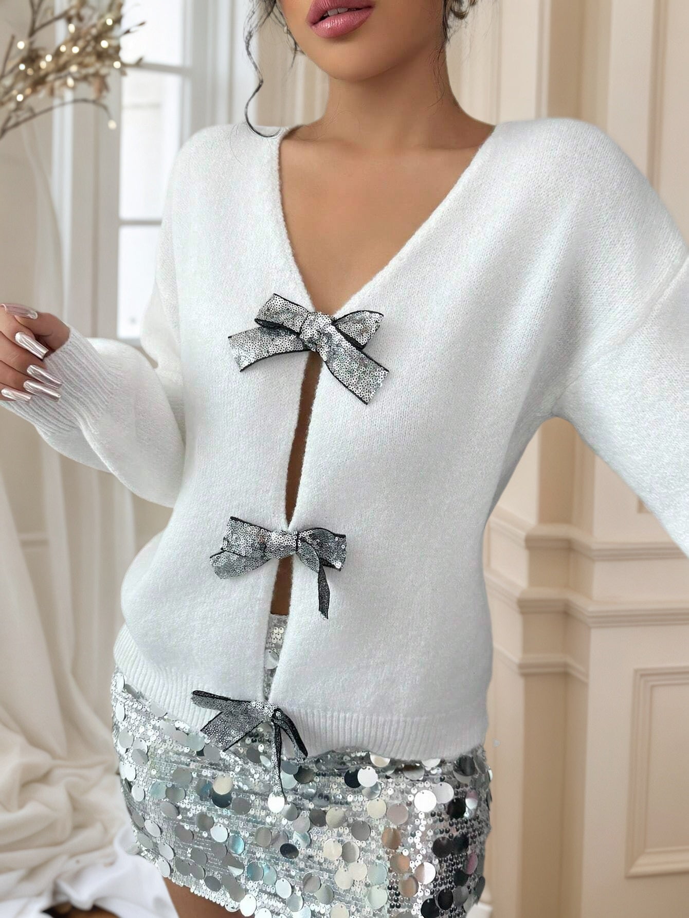 Cakulo FallFreshness Women's Casual Back Bow Rhinestone Decoration Fashion Knitted Sweater Chic Everyday Wear Soft Warm Knitwear