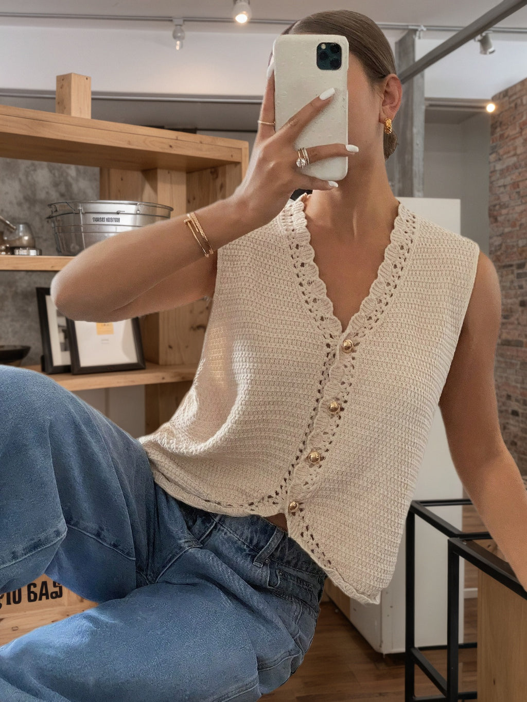 Cakulo FallFreshness Women's Apricot Color Knitted Vest Single Breasted V Neck Casual Wear for Spring Summer Tops Womenswear Outfits Button Fitted