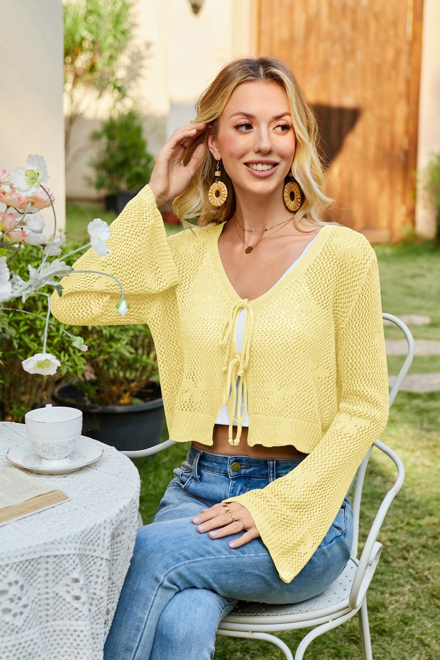 Cakulo Women's Bohemian Crocheted Knit Crop Top