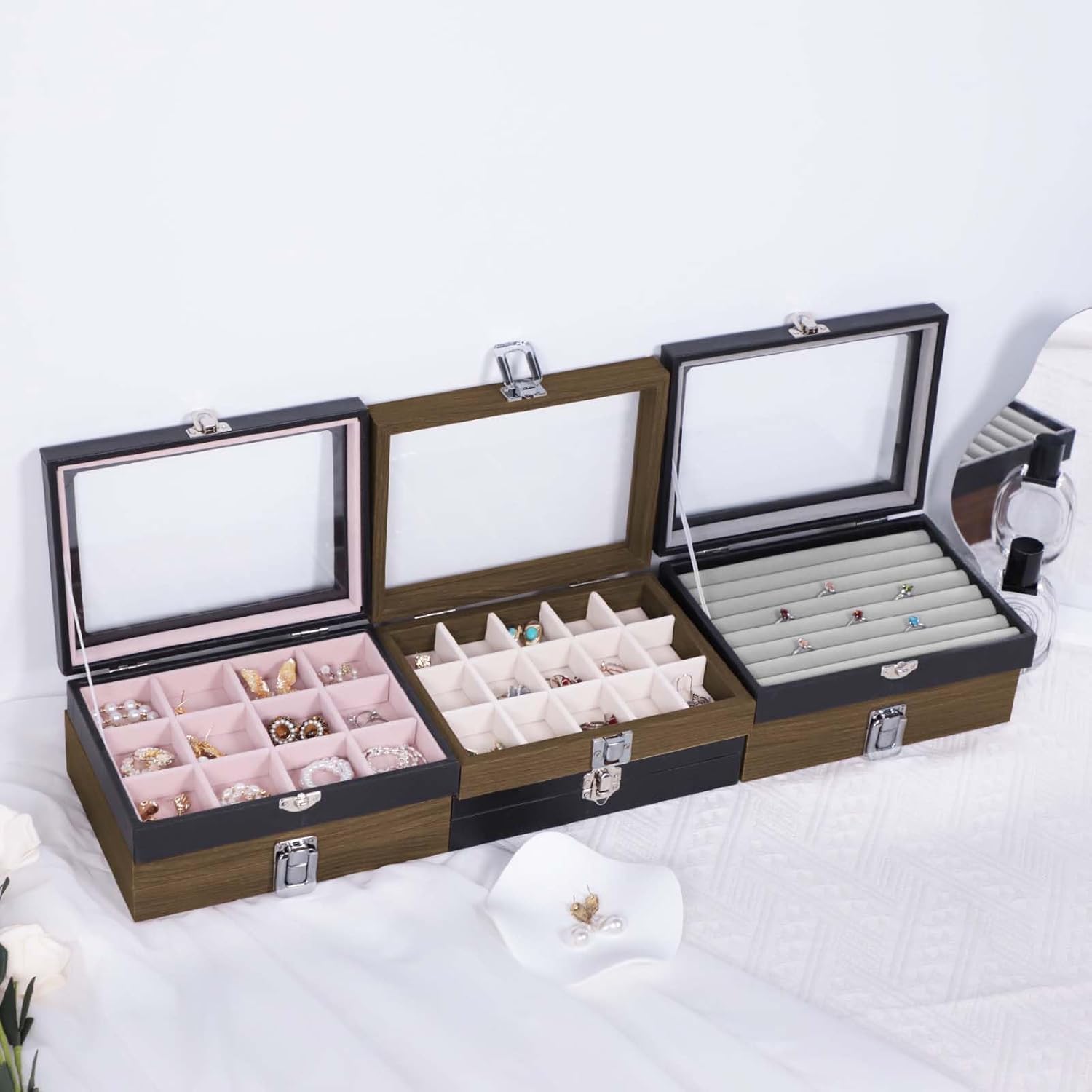 Cakulo Wood Ring Box Glass Lid Metal Clasp Velvet Lining – Jewelry Storage Display Tray