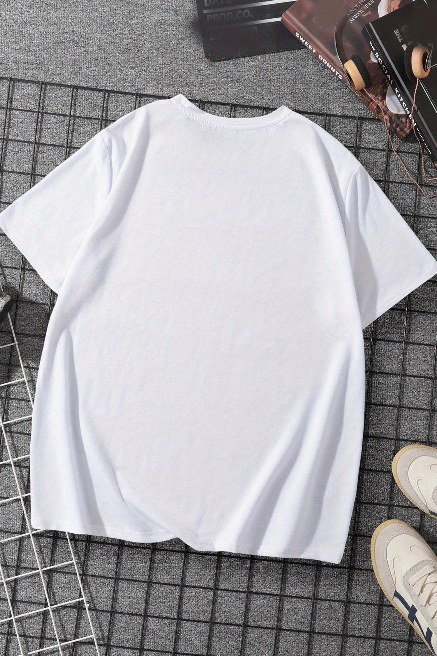 Cakulo Men's Casual Lip Print T-Shirt - Soft Cotton  Short Sleeve Machine Washable